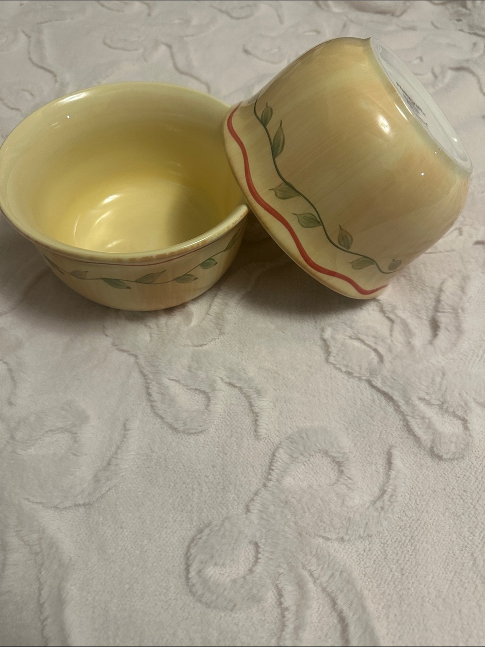 Pfaltzgraff Yellow soup/ cereal  Bowls with Green Vine and Red Rim Accents